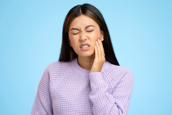 Signs That You Need to Visit an Emergency Dentist from Browning Smile Design in Houston, TX